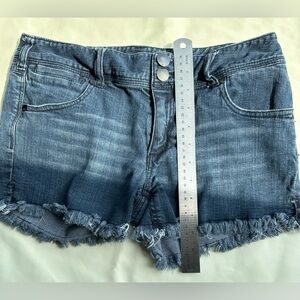 Express women’s Shorts size 6